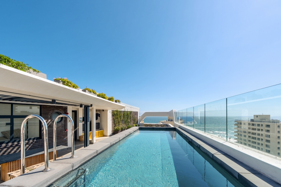 2 Bedroom Property for Sale in Sea Point Western Cape